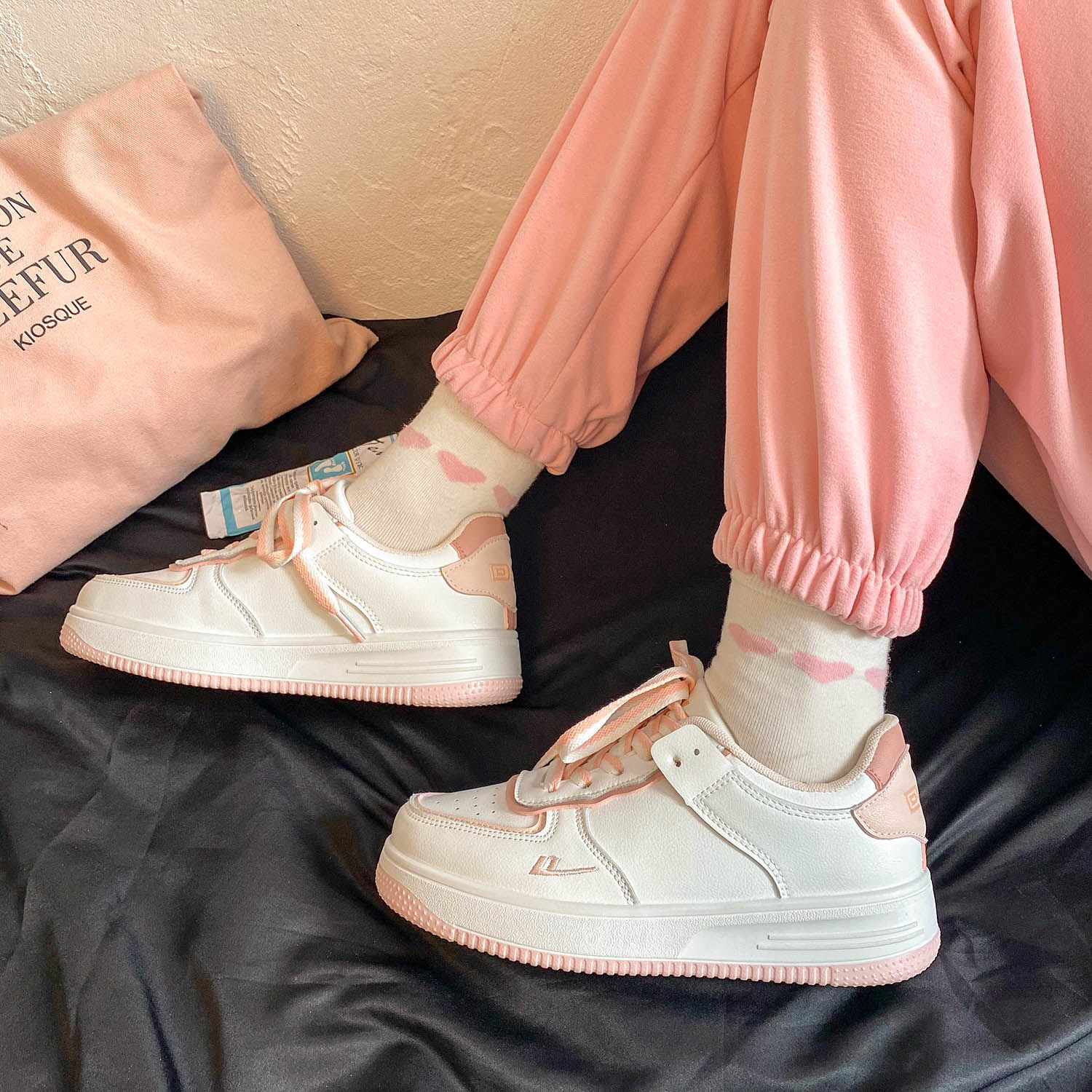 回力爆改女鞋ow樱花联名小白鞋女2022新款小众设计感休闲运动鞋女