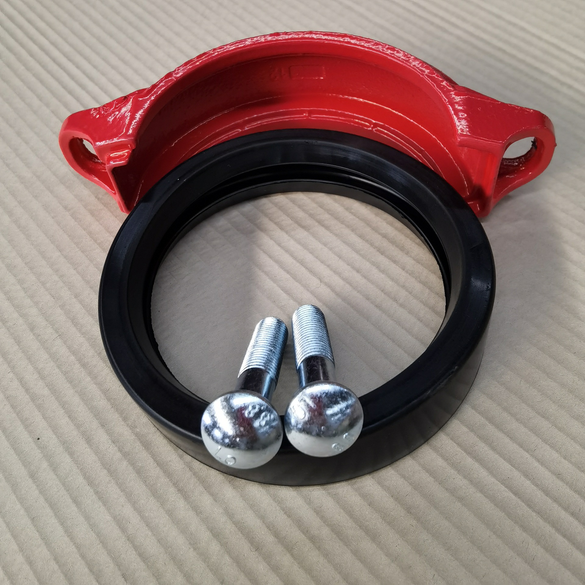 柔性卡箍刚性卡箍