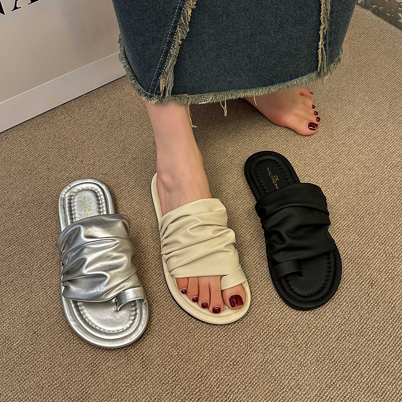 网红套趾平底凉拖鞋女夏外穿2024新款海边沙滩褶皱一字带潮火拖鞋