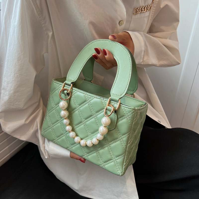 Internet-Famous and Vintage Small Handbags Women's 2022 New Fashion Casual Western Style Summer Pearl Chain Messenger Bag