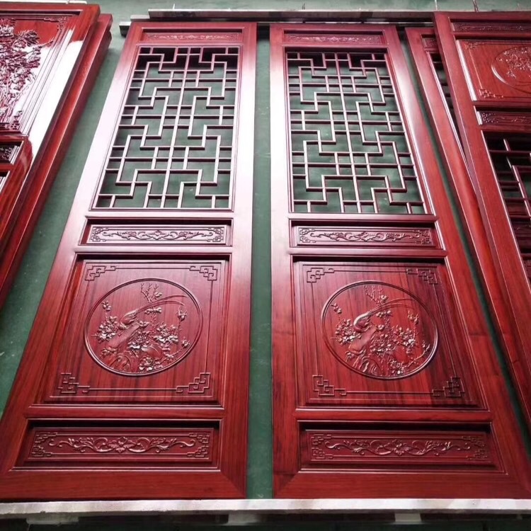 源头厂货实木花格仿古门窗 厂家直供 中式格栅镂空雕花平开门