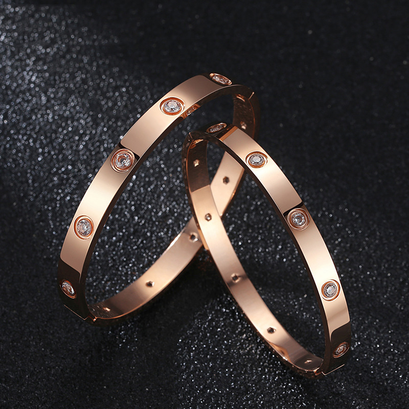 钛钢不锈钢手镯卡家男女情侣手环保色钉子带钻首饰网红直播热销