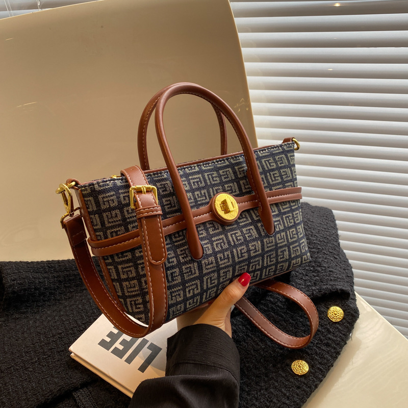 Women's Foreign Trade Bags Fashion European and American Style All-Match Commute Women's Handbags 2022 New Autumn and Winter Shoulder Messenger Bag