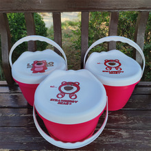 家用塑料嘟嘟凳手提可坐钓鱼桶儿童换鞋凳玩具草莓熊储物凳礼品凳