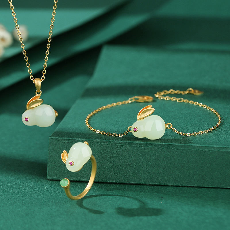 抖音同款玉兔项链女国潮仿真和田玉小兔子吊坠本命年生肖兔年项链