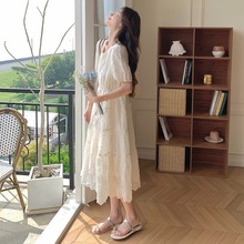 茶歇法式泡泡袖白色蕾丝连衣裙女2024夏季新款气质温柔慵懒仙女裙