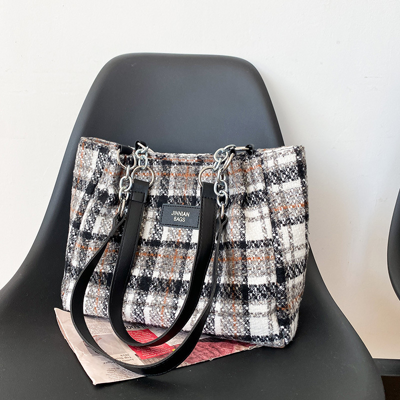 2022 Autumn and Winter New Korean Style Ins Versatile Casual Woolen Plaid Women Trendy Shoulder Bag Large Capacity Totes Women