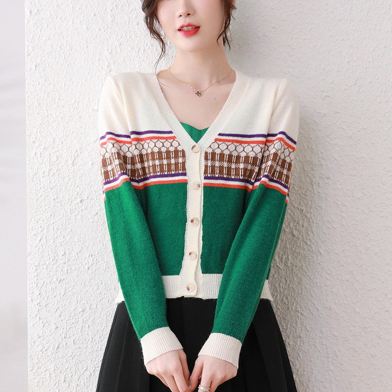 2022春秋季拼色薄款外搭针织衫小开衫韩版宽松披肩女短款毛衣外套