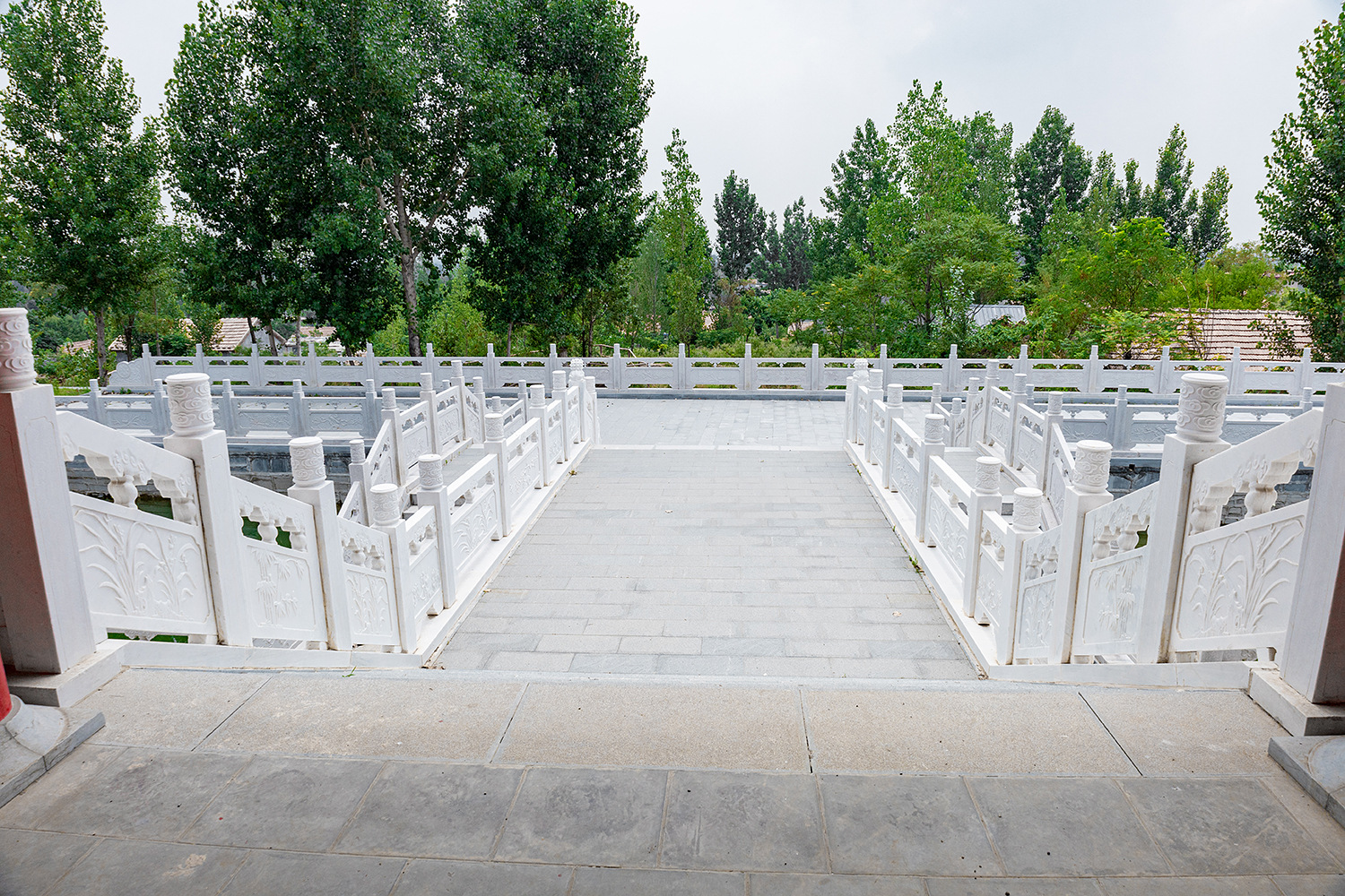源头厂货汉白玉石雕栏杆寺庙古建石栏板景观桥护栏杆池塘石栏杆