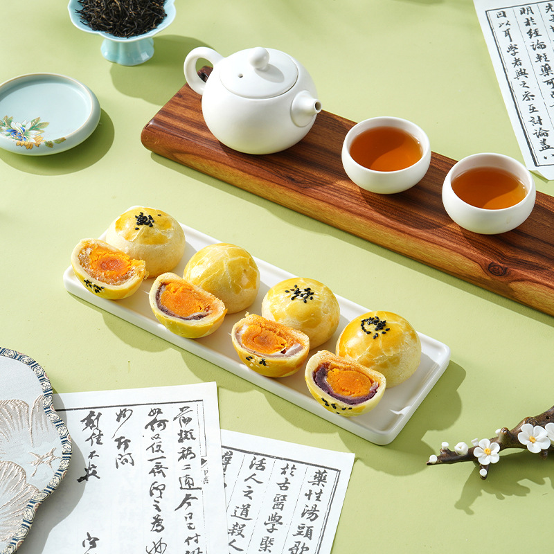 蛋黄酥纯手工整颗咸蛋黄冬翅红豆芋泥紫薯雪媚娘传统糕点厂家批发