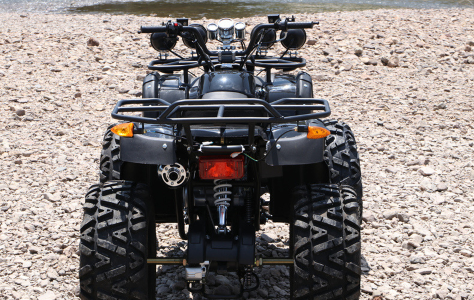 厂家定制大公牛沙滩车四轮越野摩托车防震燃油全地形车atv山地车