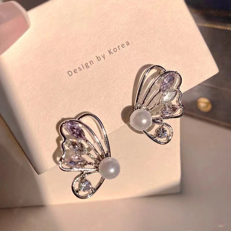 Hollow Butterfly Pearl Earrings for Women Japanese and Korean Style Cold Style Sweet Cool Special Interest Light Luxury Earrings Fashion Trendy Grace Earrings