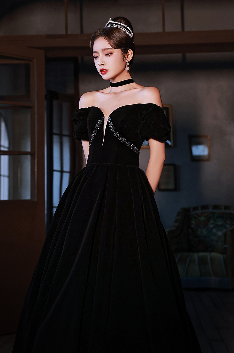 一字肩晚礼服女2022新款赫本风黑色气质年会长裙艺考主持人晚礼服