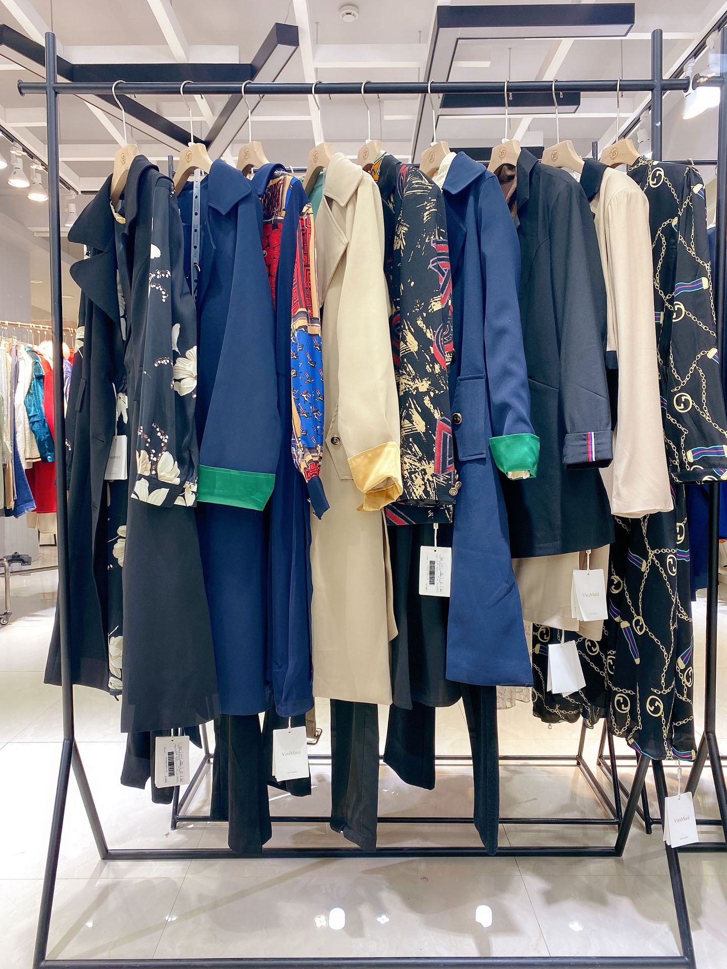 维拉玛拉21秋品牌折扣女装高端定制外套厂家直销淘宝直播拿货货源