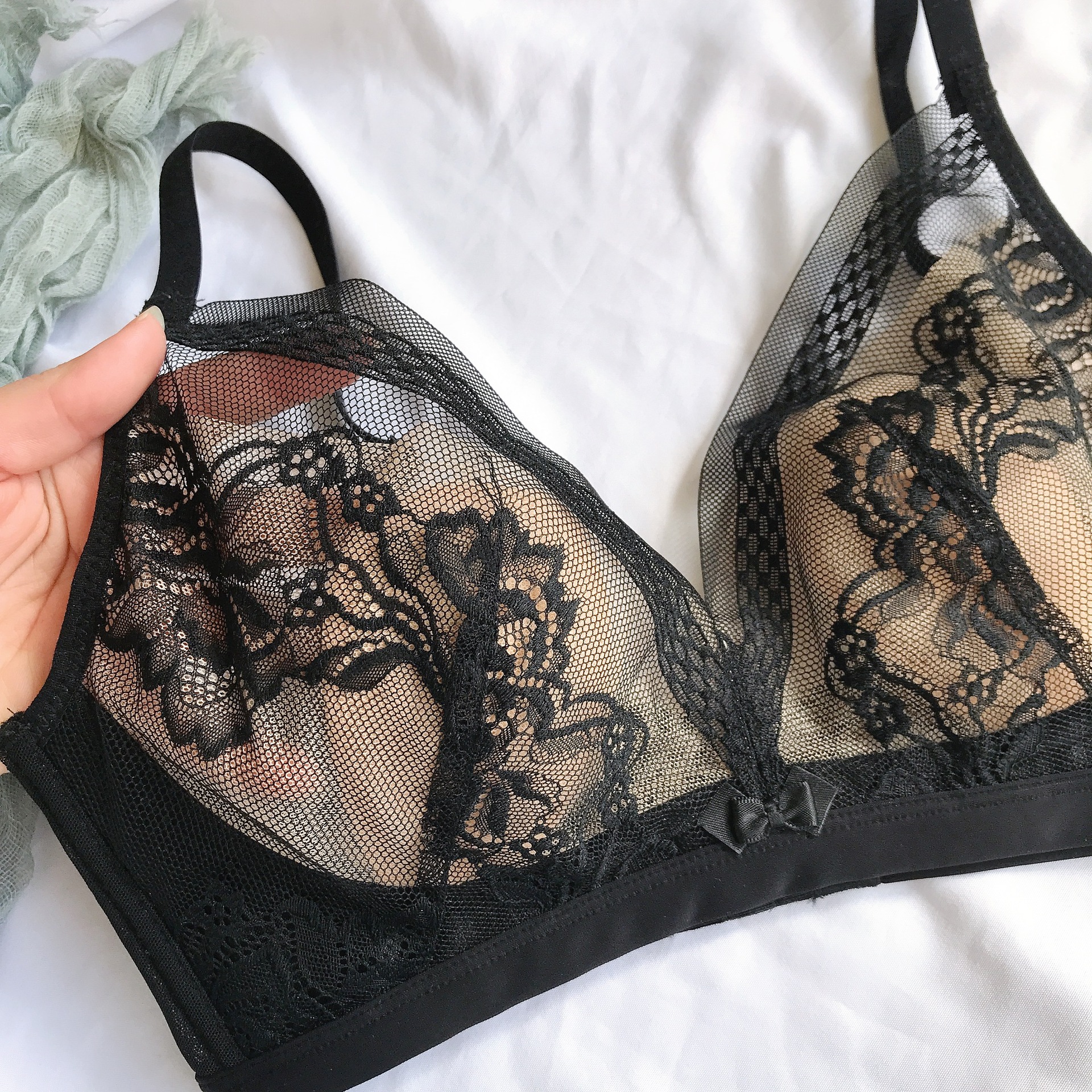 厂家直供夏季新品蕾丝水晶杯无钢圈文胸大胸显小文胸薄杯款内衣女