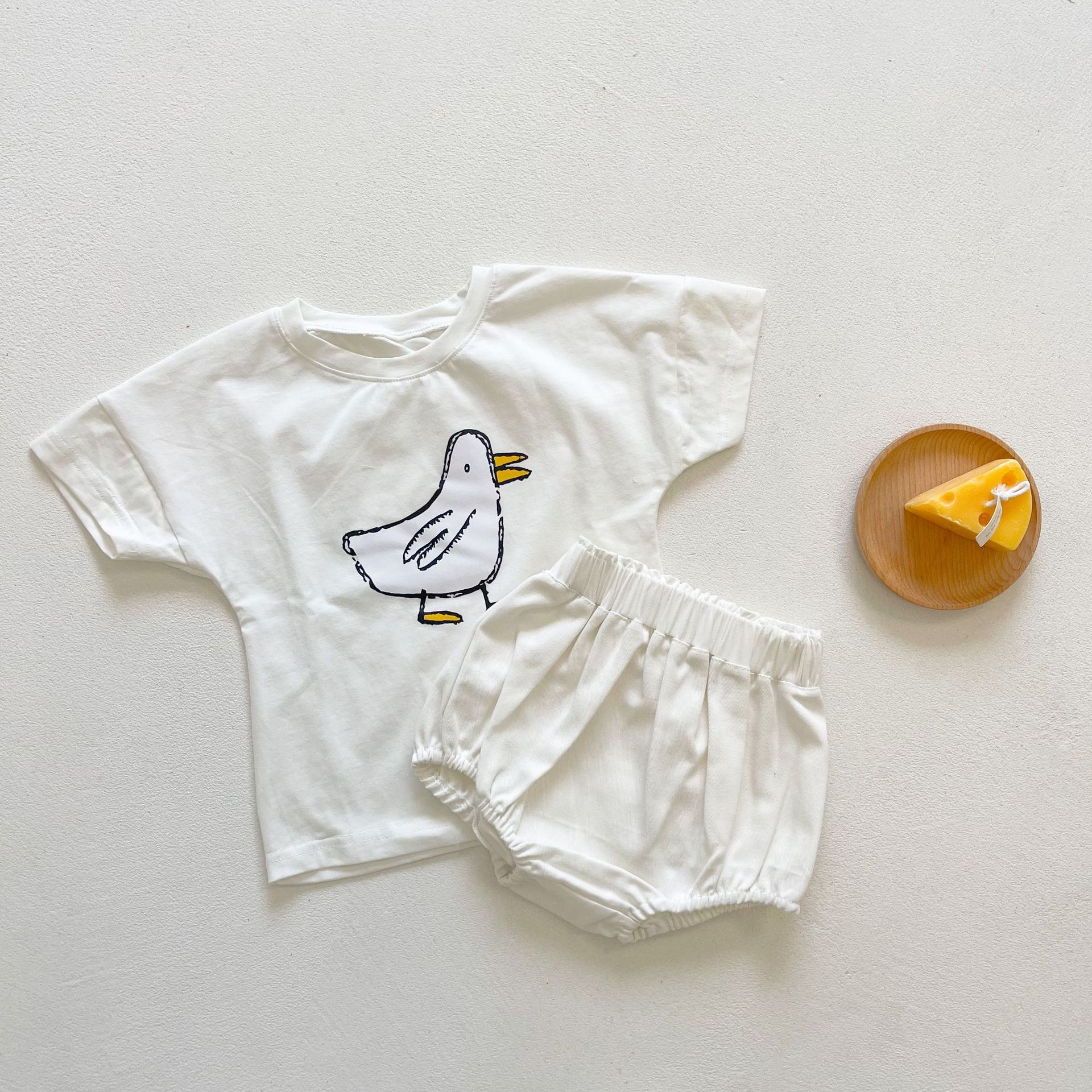 Two-Piece Set Infant Unisex Baby Suit Cotton Cartoon Graffiti Short Sleeve T-shirt + White Bulky Underpants Summer