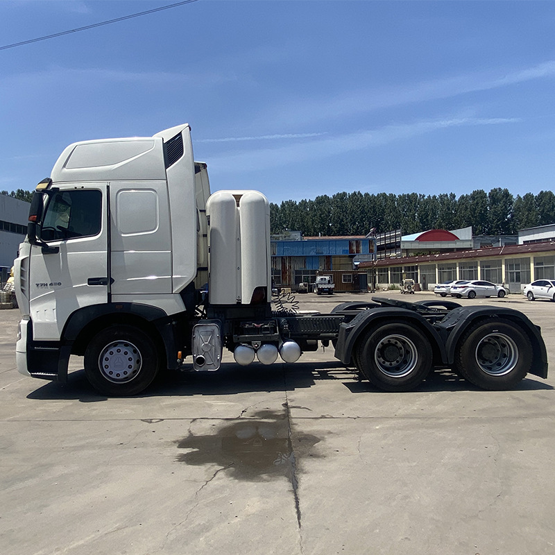 出口豪沃cng拖车头 后八轮拖拉机卡车头 420马力集装箱运输车头