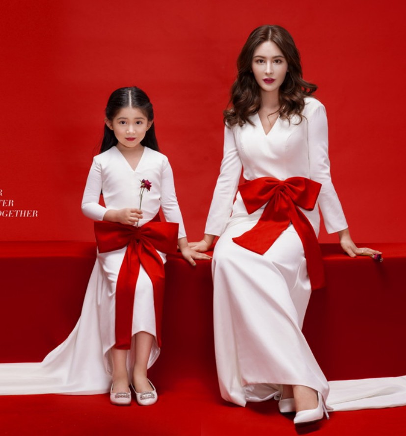 2021展会新款拍照全家福儿童摄影亲子装母子女装影楼照相主题服饰