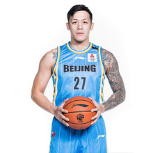 郭艾伦签名球衣.cba辽宁男篮全队签名,尺码l,冠军纪念版.