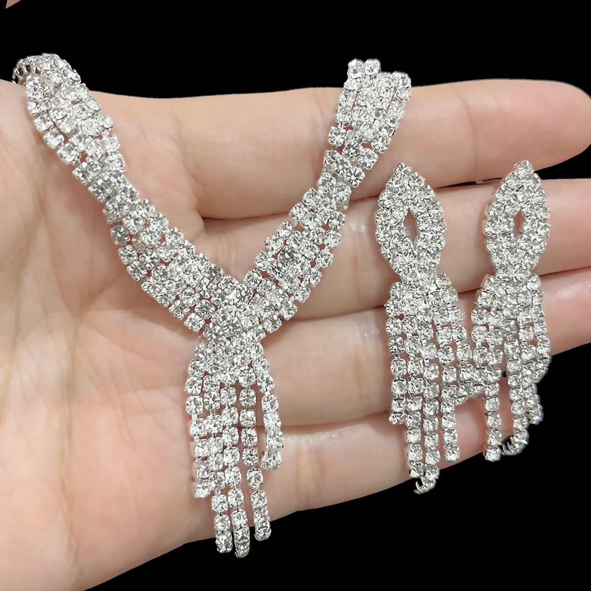 Necklace Earrings Tassel Wedding Jewelry Set Rhinestone Pendant Wedding Banquet Twist Wedding Dress Accessories 8673