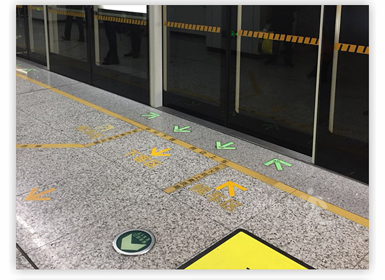 郑州地铁夜光安全出口疏散指示自发光地面导向标识圆形不锈钢地标