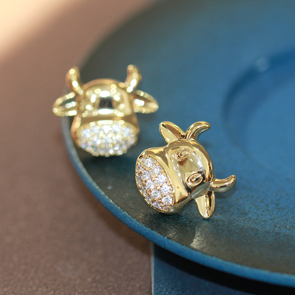 太阳云 牛年新品个性精致牛头耳钉金色镀金耳环925银针耳饰女款