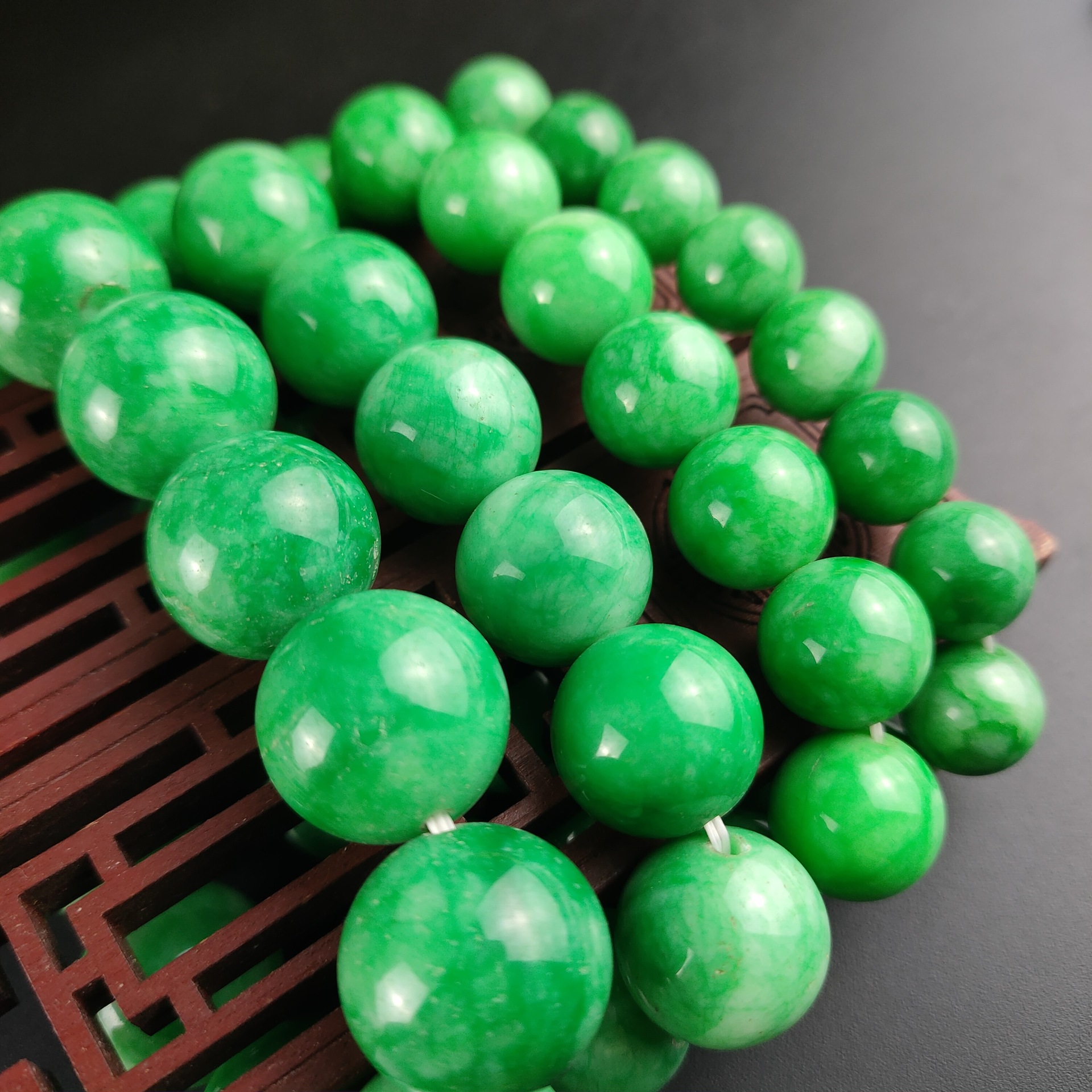 翡翠色干青手链石英岩质玉男女款佛珠圆珠手链