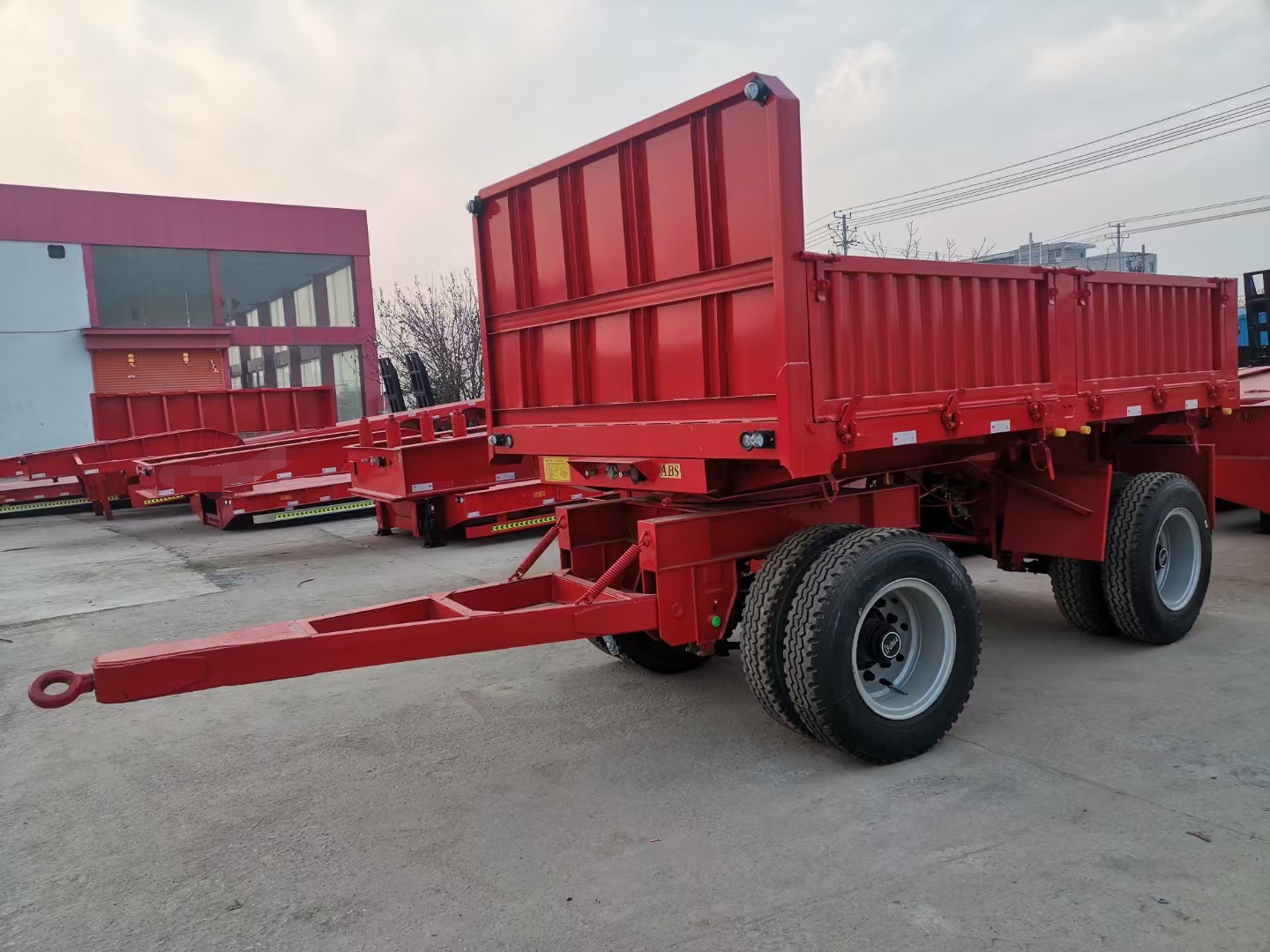 *1650(mm)装载重量40000(kg)类型全挂型号6588品牌富旭种类牵引杆挂车