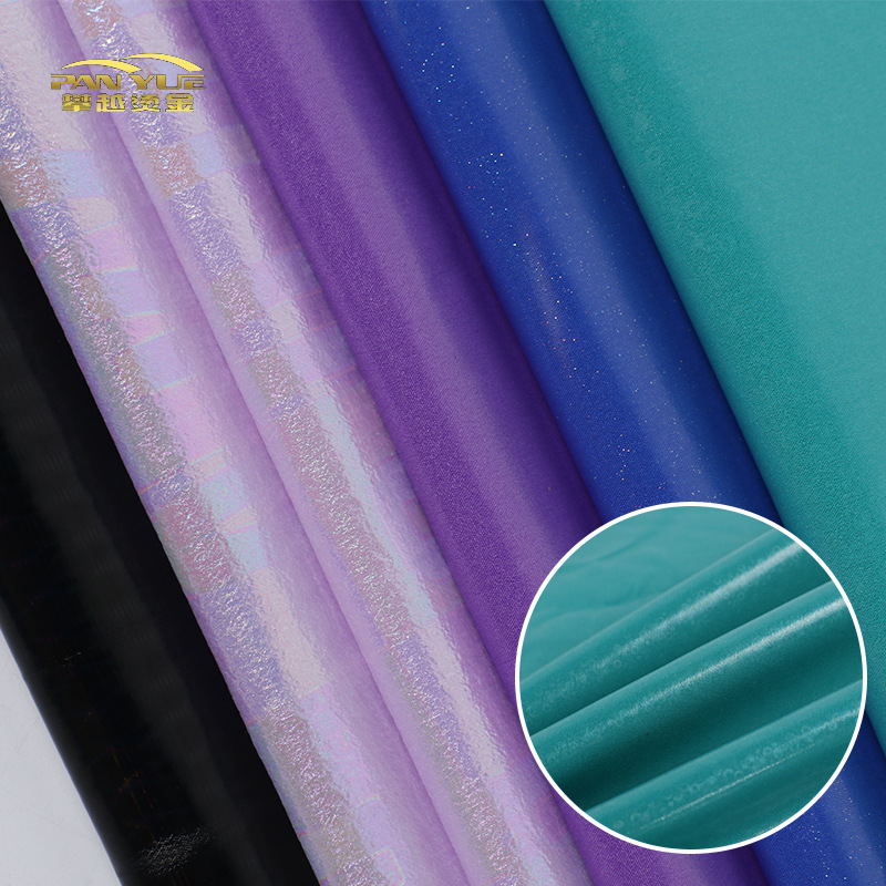 厂家直供春亚纺轻薄镭射烫金幻彩羽绒服面料秋冬派克服羽绒服面料