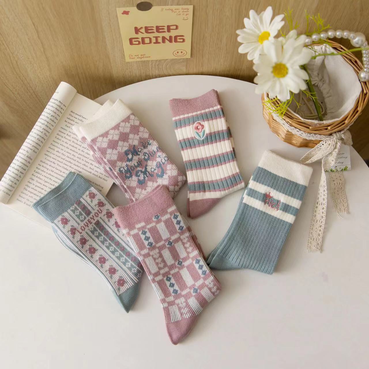 Autumn and Winter Thickening Cashmere High-Top Casual Women's Socks Ins Preppy Style Striped Double Needle Double-Way Casual Women Cotton Socks Batch