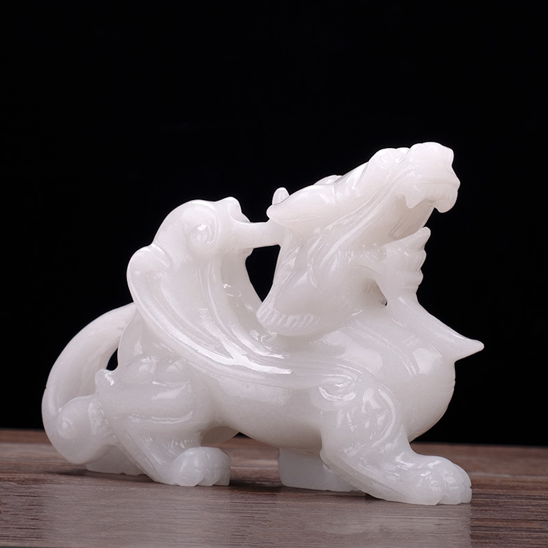 汉白玉貔貅摆件 白玉飞天貔貅带翅膀麒麟神兽公司乔迁商务装饰品