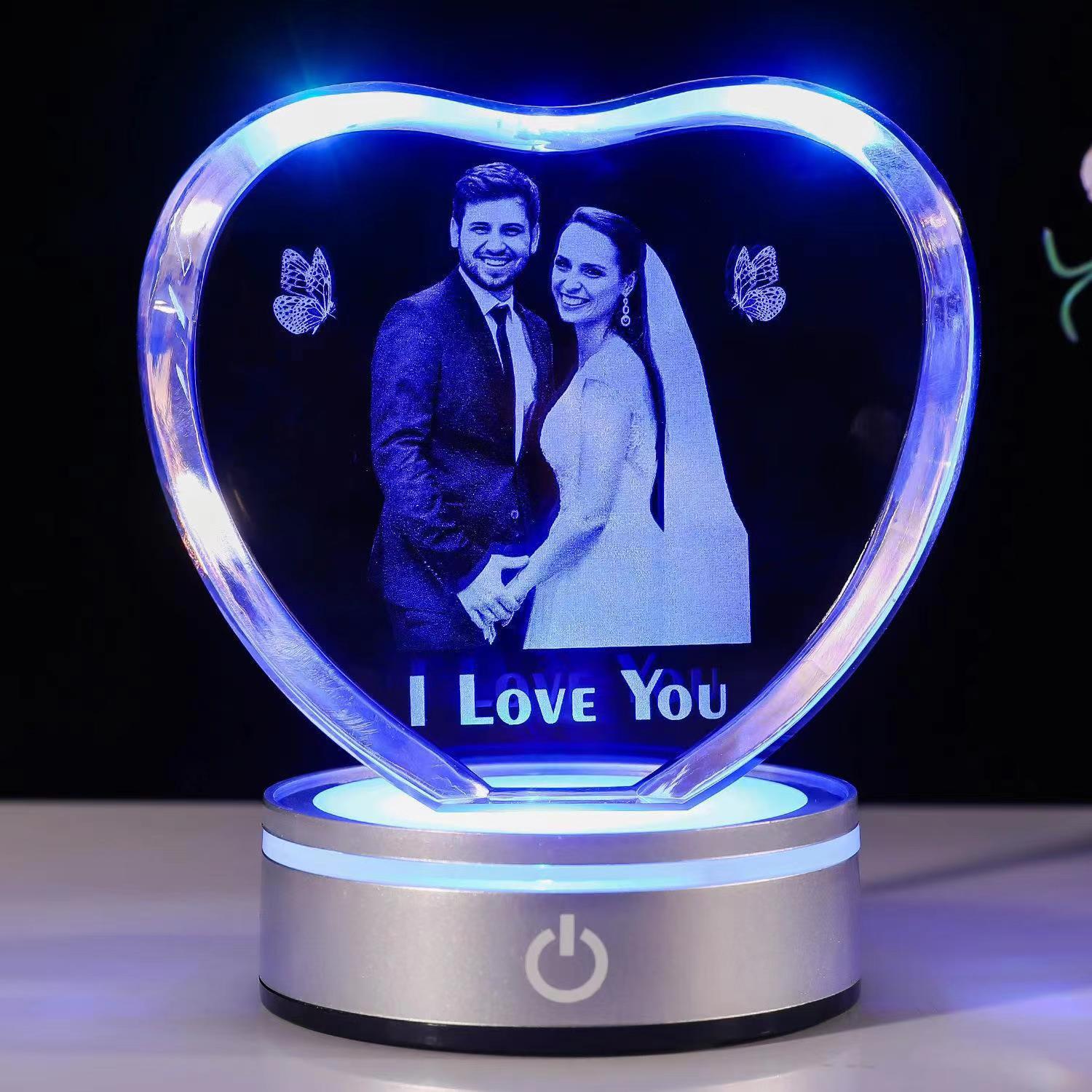 外贸跨境发光爱心水晶摆件3D内雕婚庆节日礼物情人节结婚纪念品