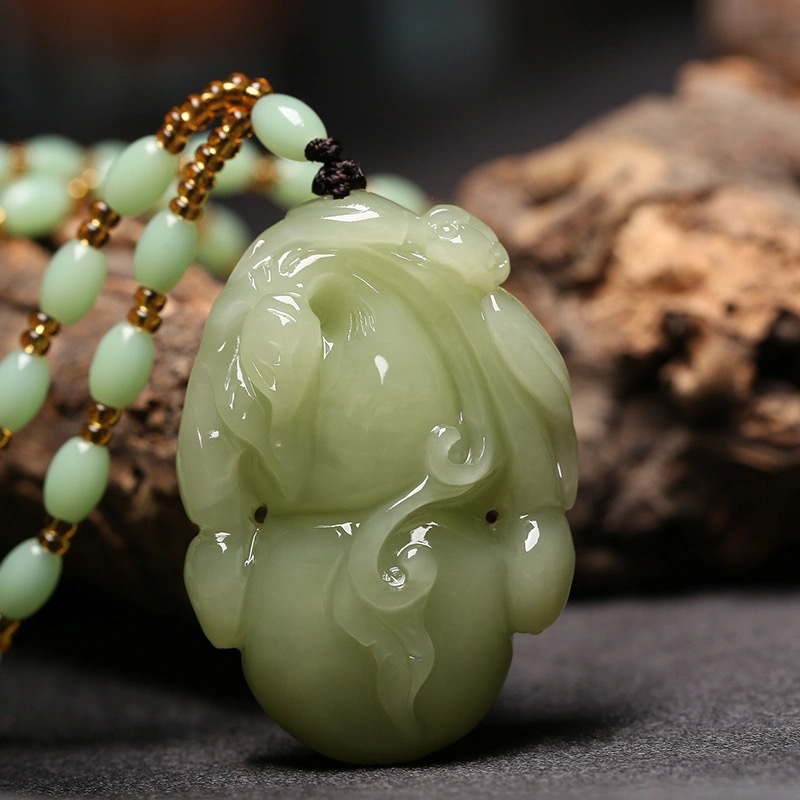 厂家批发新疆和田玉青白玉葫芦吊坠蚕丝玉玉石项链挂件女士毛衣链