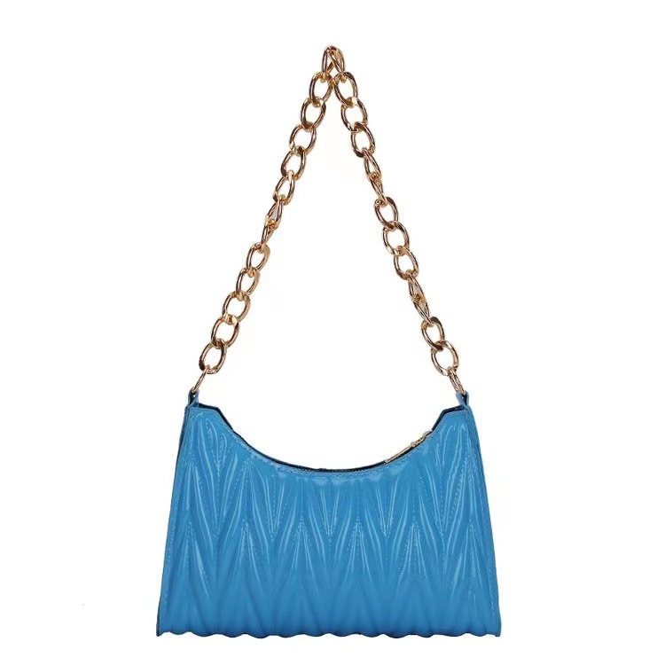 High-Grade Pleated Chain Bag Women's Underarm Bag Trendy Bag Bugs Baguette 2023 New Shoulder Bag Solid Color Bags with Gold Chain