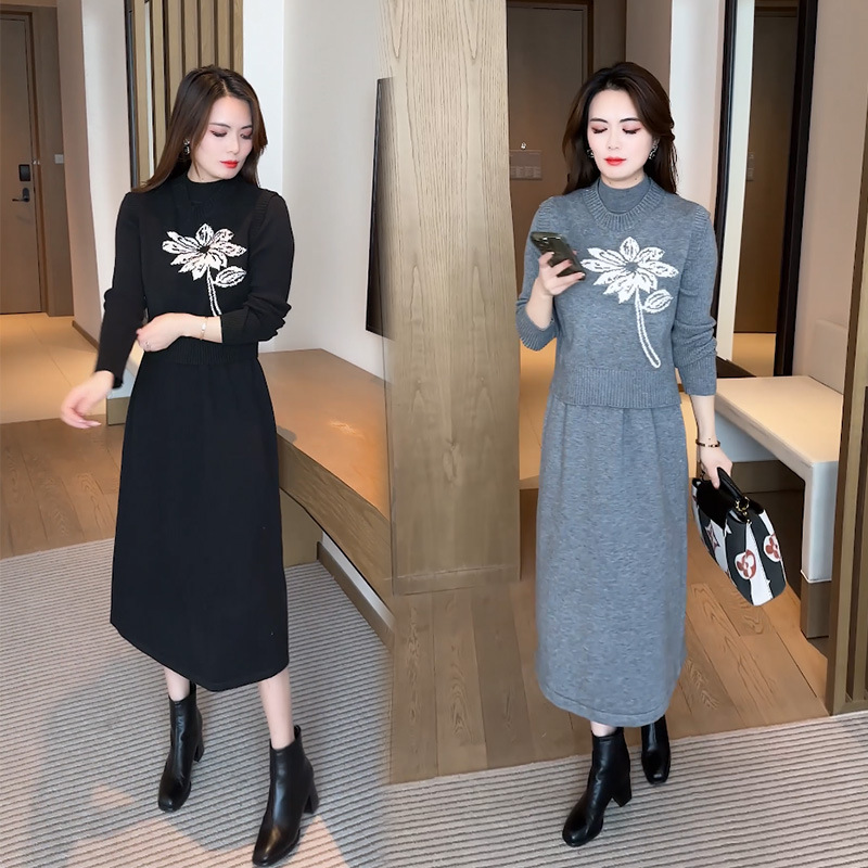 针织连衣裙早春装2024新款今年流行女装洋气春秋两件套装裙子秋冬