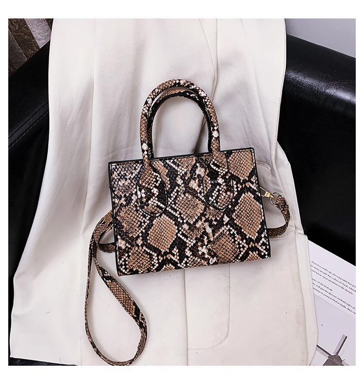 新款蛇皮纹手提包包 个性潮流斜跨单肩包 女士小挎包现货