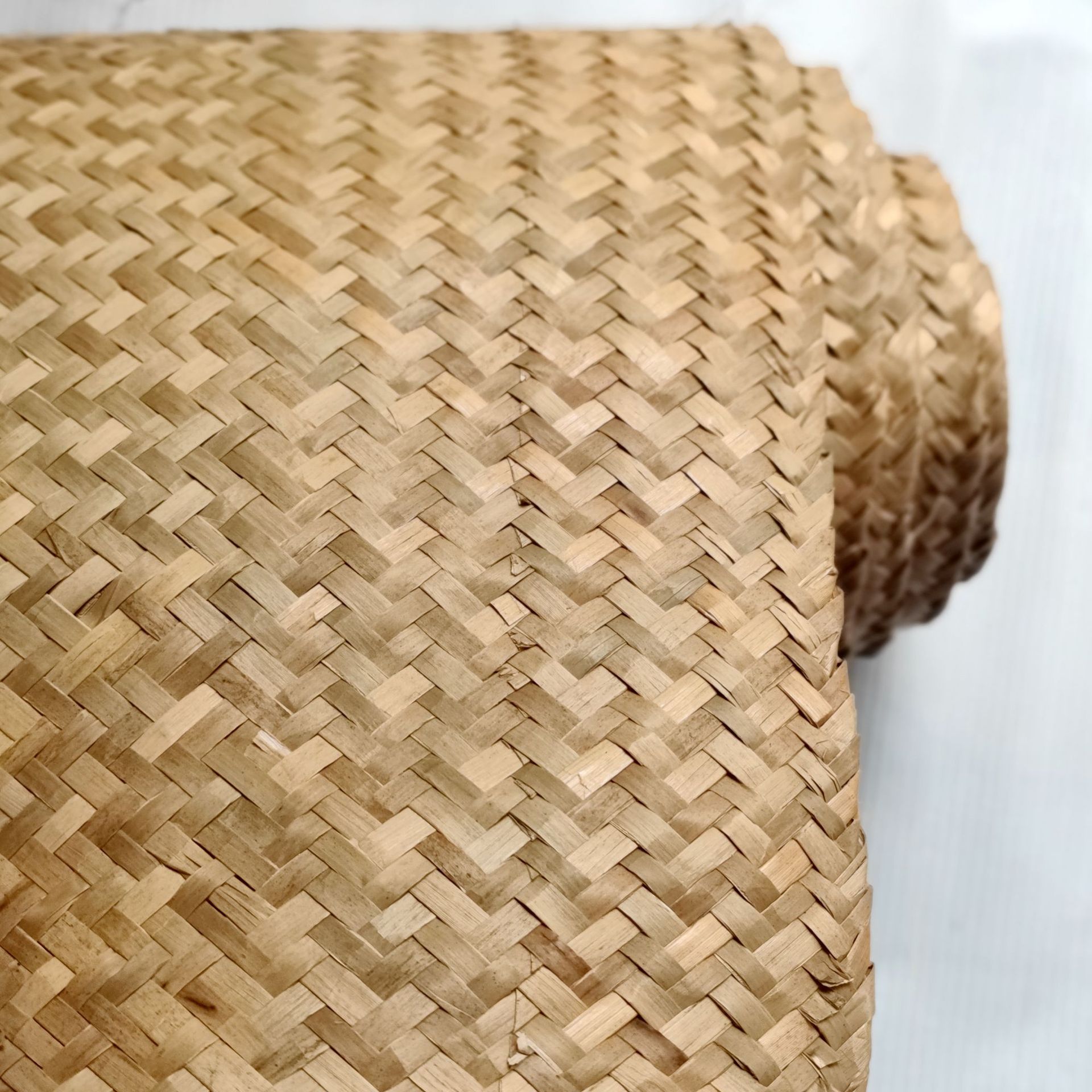 源头实力竹藤草纸编织厂供应传统民间工艺原生纳凉睡觉草编席