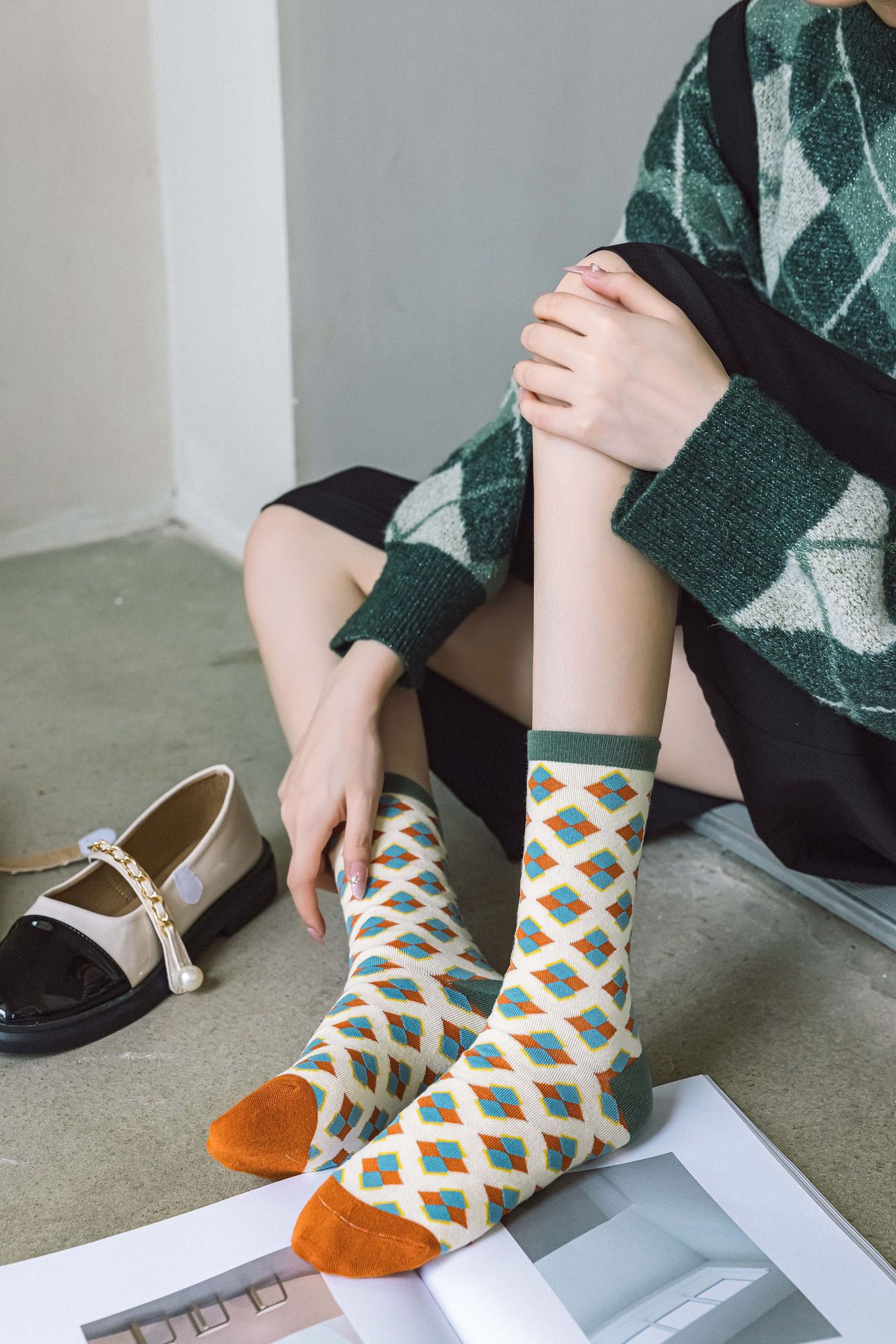 秋冬新款棉袜法式复古甜美潮流太阳花草莓小红书同款时尚长棉袜