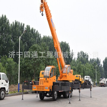 四通吊车18吨自制吊双后桥伸缩大架全轮胎式液压系统规格合理