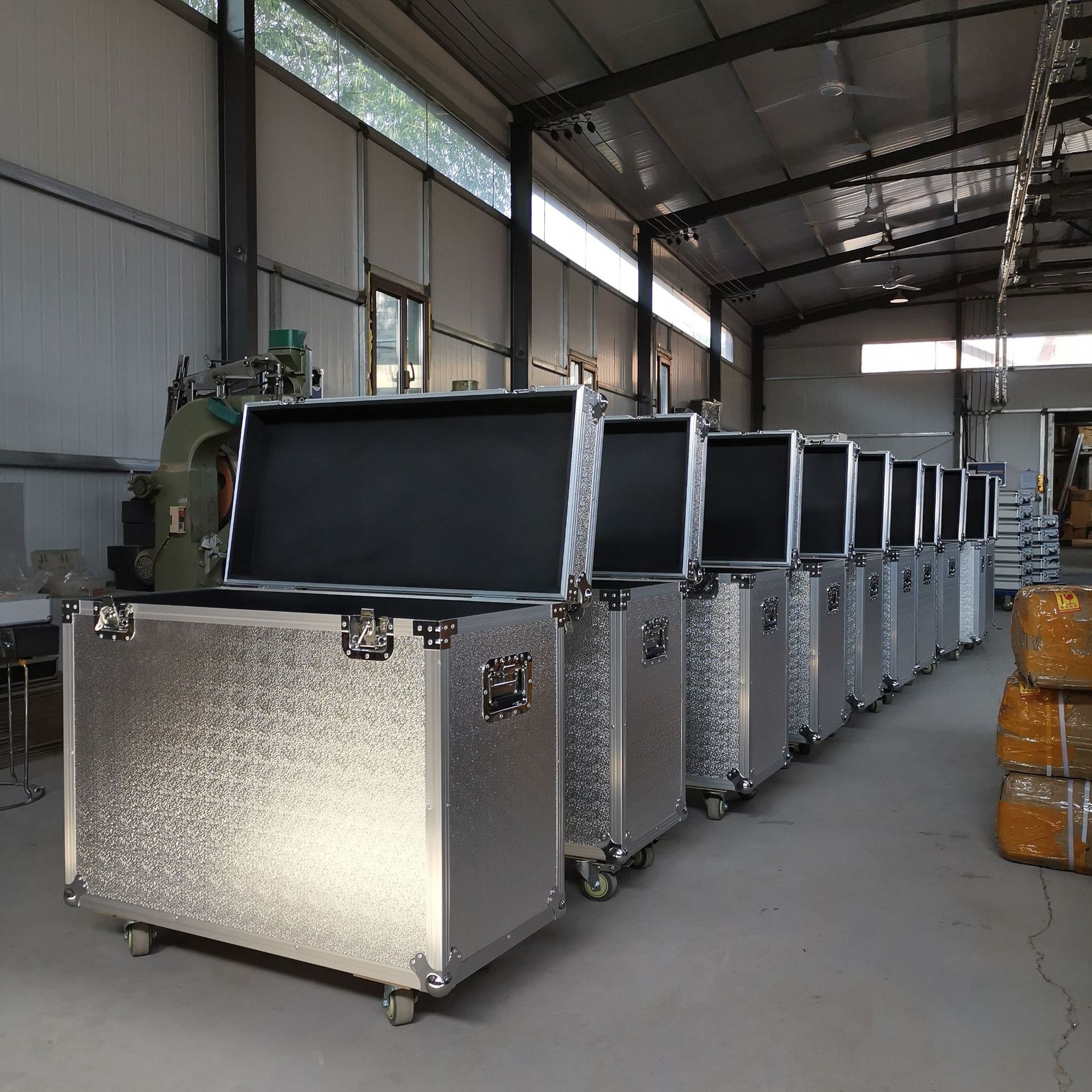 铝合金箱铝箱航空箱大型周转仪器运输箱仪器仪表箱飞行拉杆箱北京