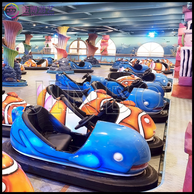 电瓶双人碰碰车游乐设施 室内游乐场常见的旋转碰碰车游乐设施