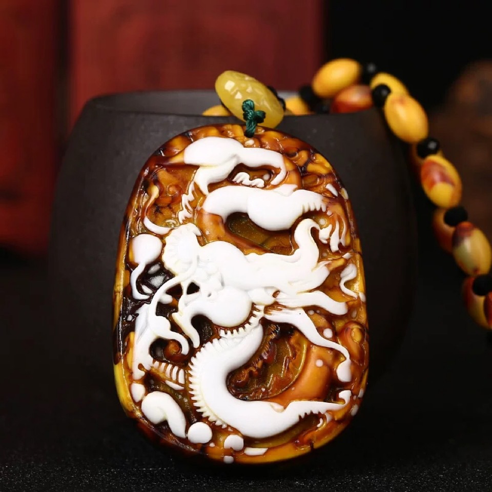 直播货源龙涎香吊坠斗音带货观音弥勒佛龙牌毛衣链年货货源批发