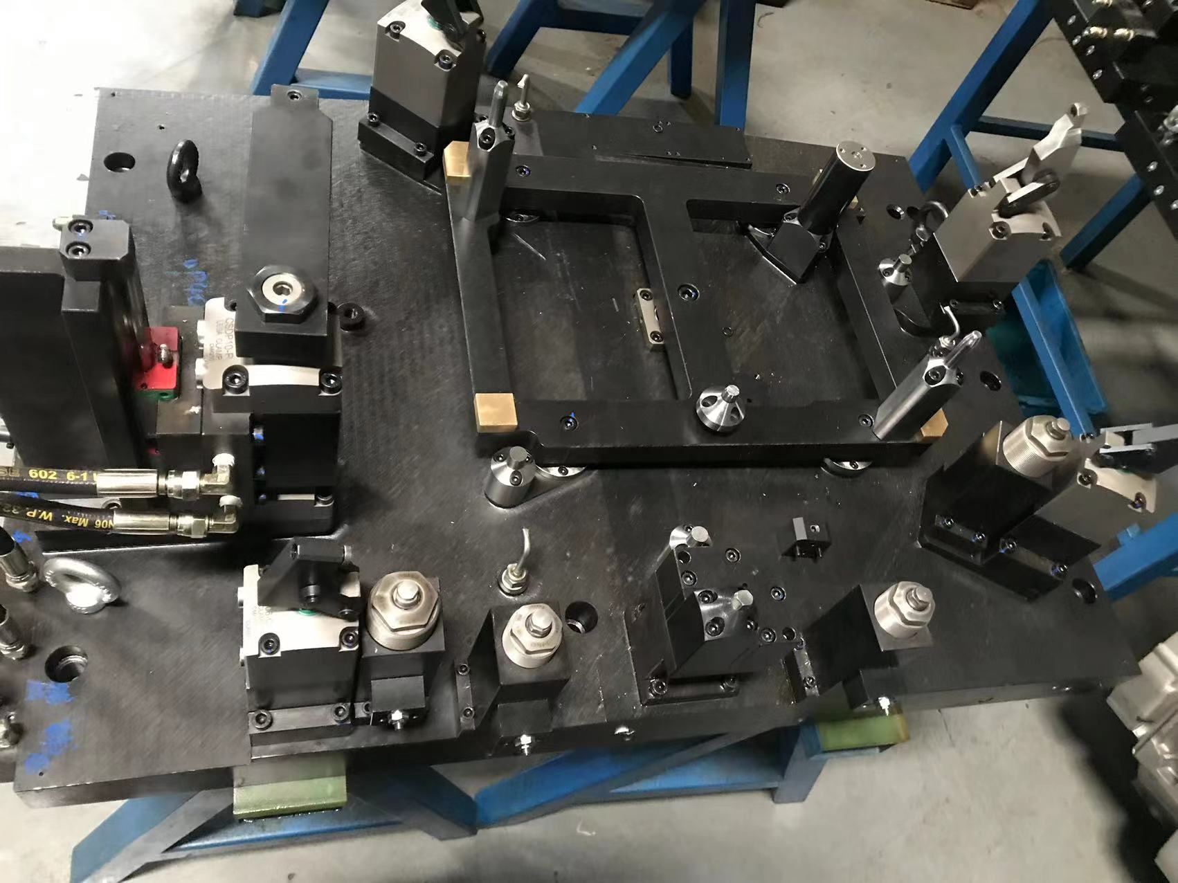 夹具加工,油缸加工,汽车零部件夹具配件