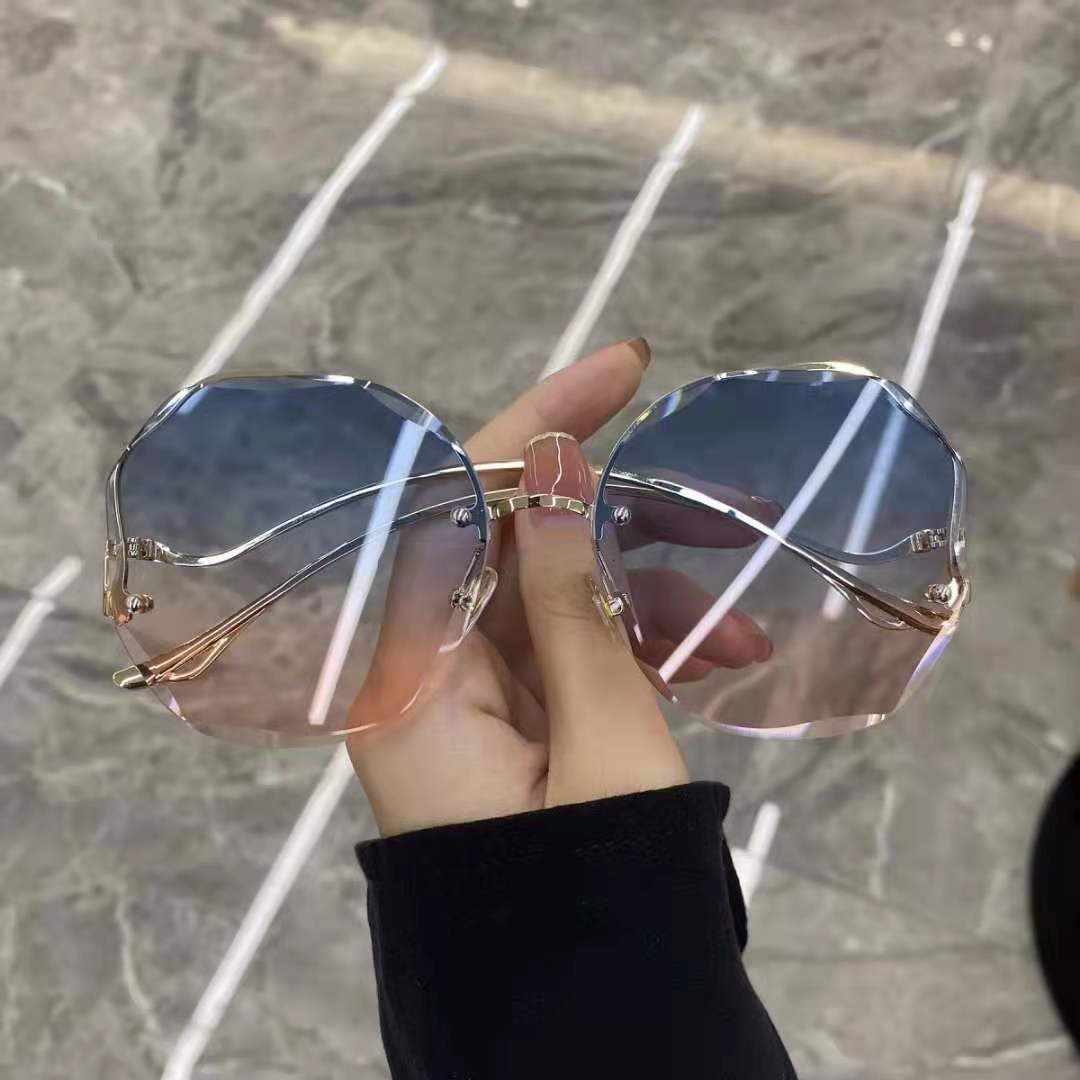 New Fashion Large Frame Frameless Trimming Sunglasses Women's Multi-Deformation Metal Curved Glasses Leg Internet Celebrity Sun Protection Sunglasses