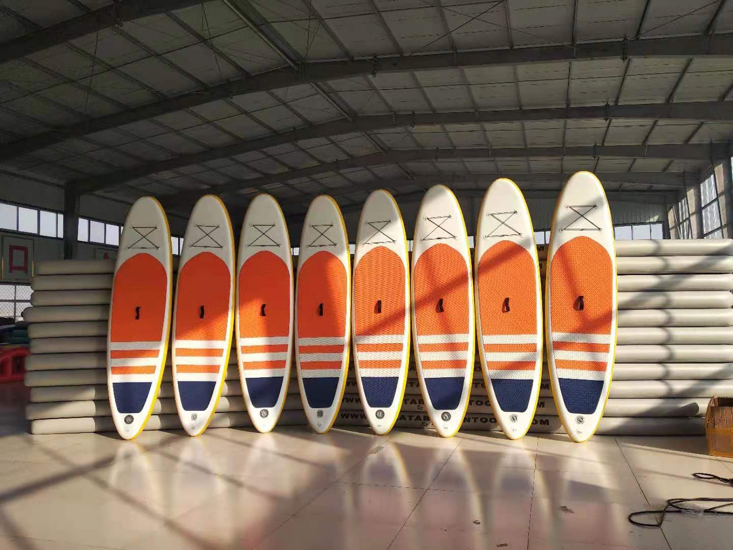 厂家生产水上运动冲浪板初学者水上浮板浆板可站立儿童划水板