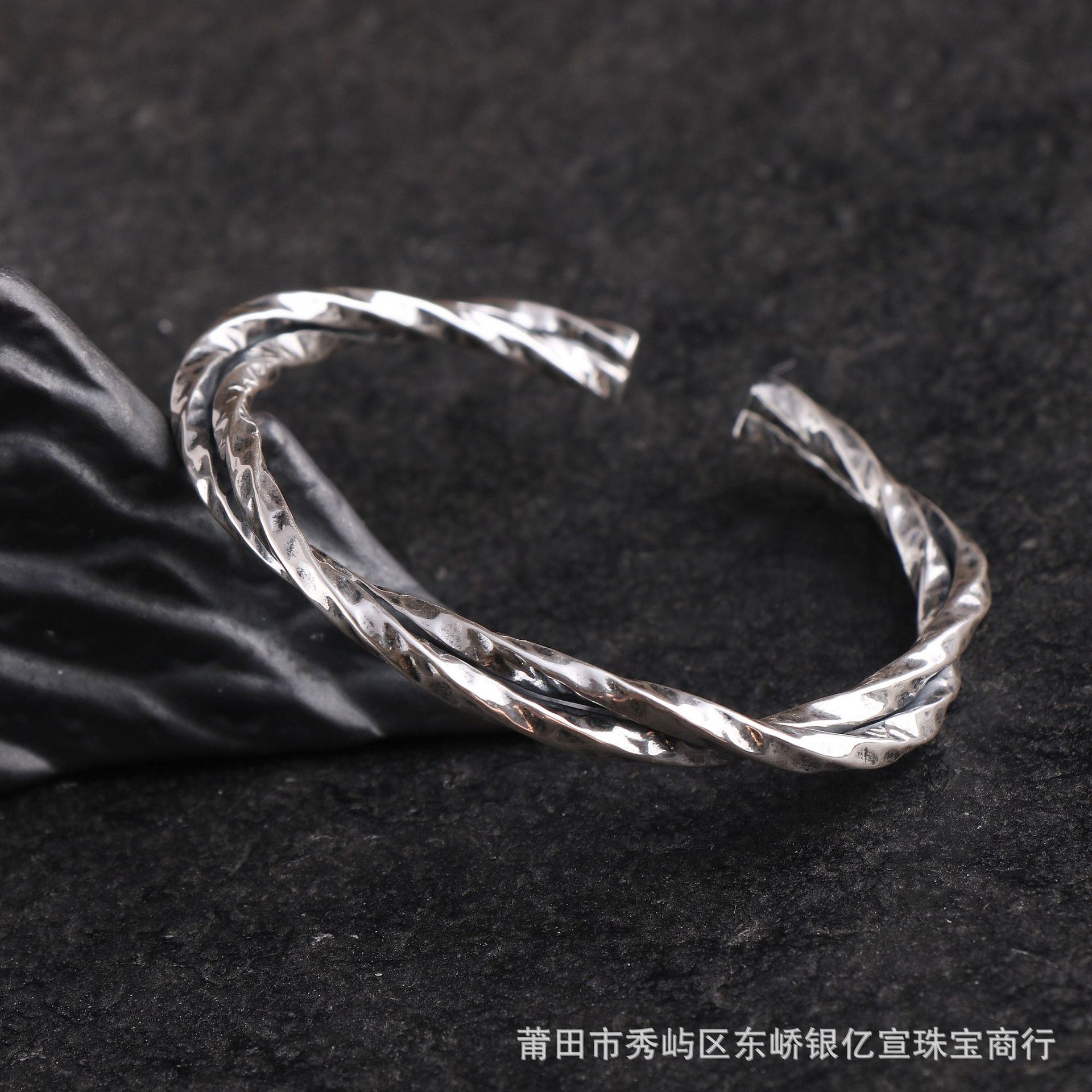 999纯银男友款银镯子 复古做旧个性纯手工打造编织麻花开口男手镯