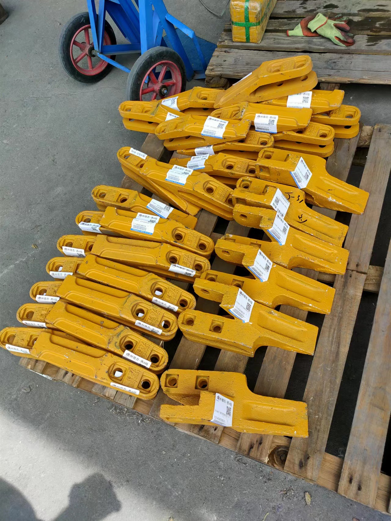 挖掘机配件   挖机斗齿