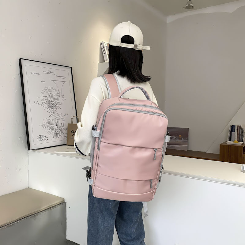 防泼水独立鞋仓双肩包可套栏杆带USB接口旅行包大容量收纳包批发