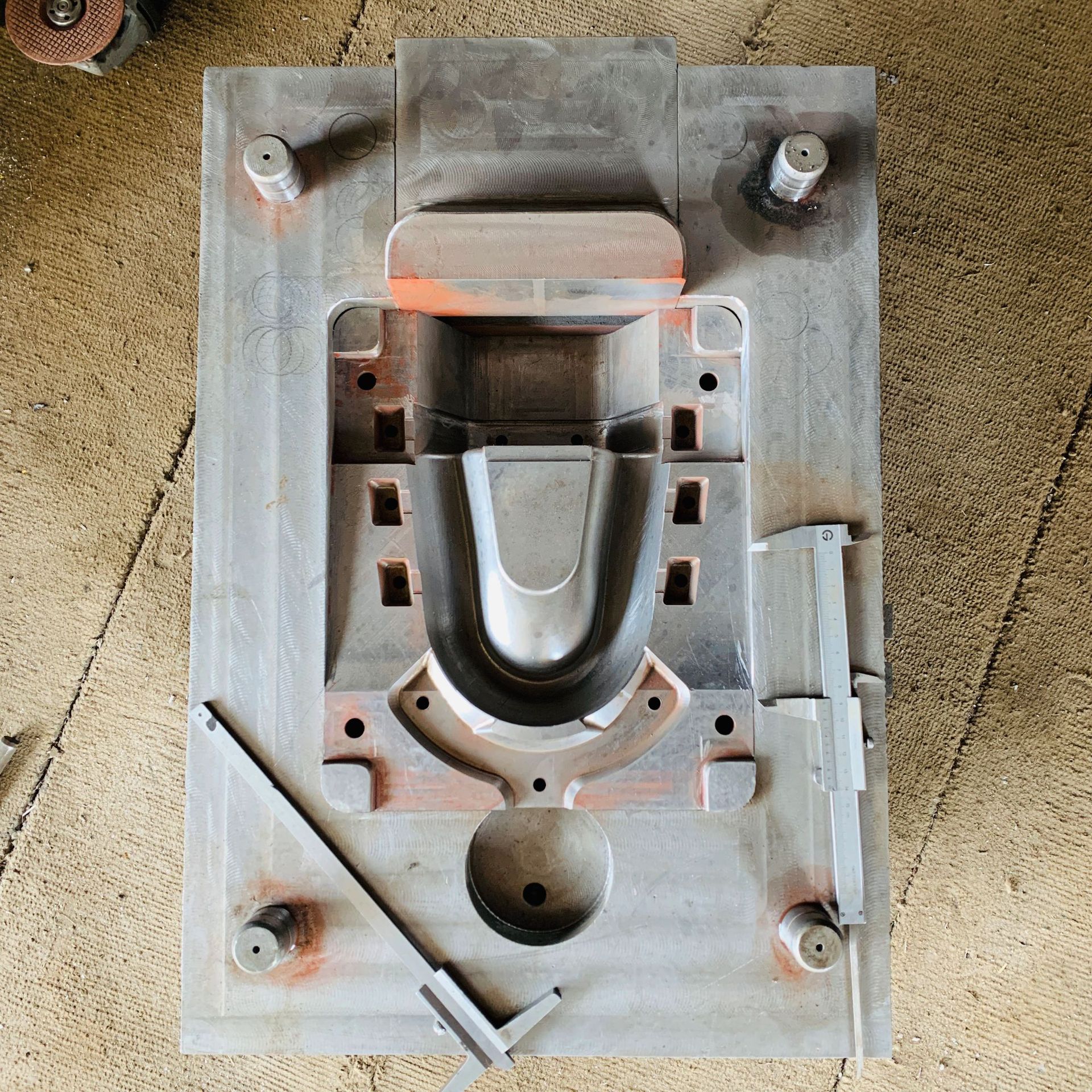 铝合金压铸模具 锌合金压铸模具 铸铝模具