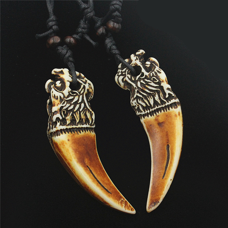 外贸仿狼牙项链吊坠批发 树脂动物图案项链毛衣链饰品 蜡绳可调节